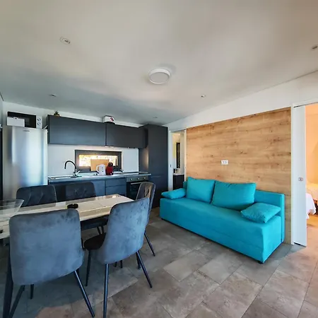 Sea View Anika By Vellaris, Luxury Mobile