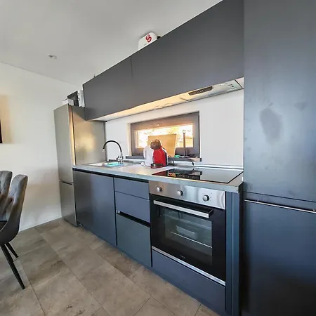 Casa de Férias Sea View Anika By Vellaris, Luxury Mobile